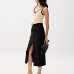 Contrast Knit V-neck Fitted Crop Top